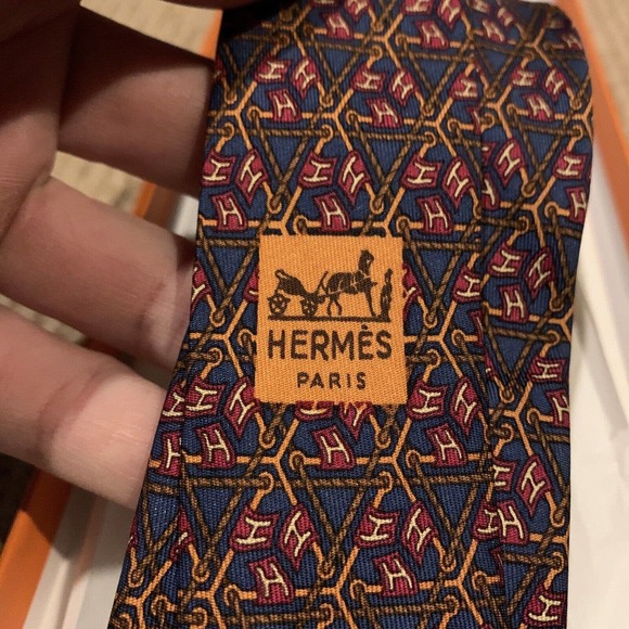 Hermes 100% Silk Made In France Rope Triangle Pattern NIB - Picture 5 of 10